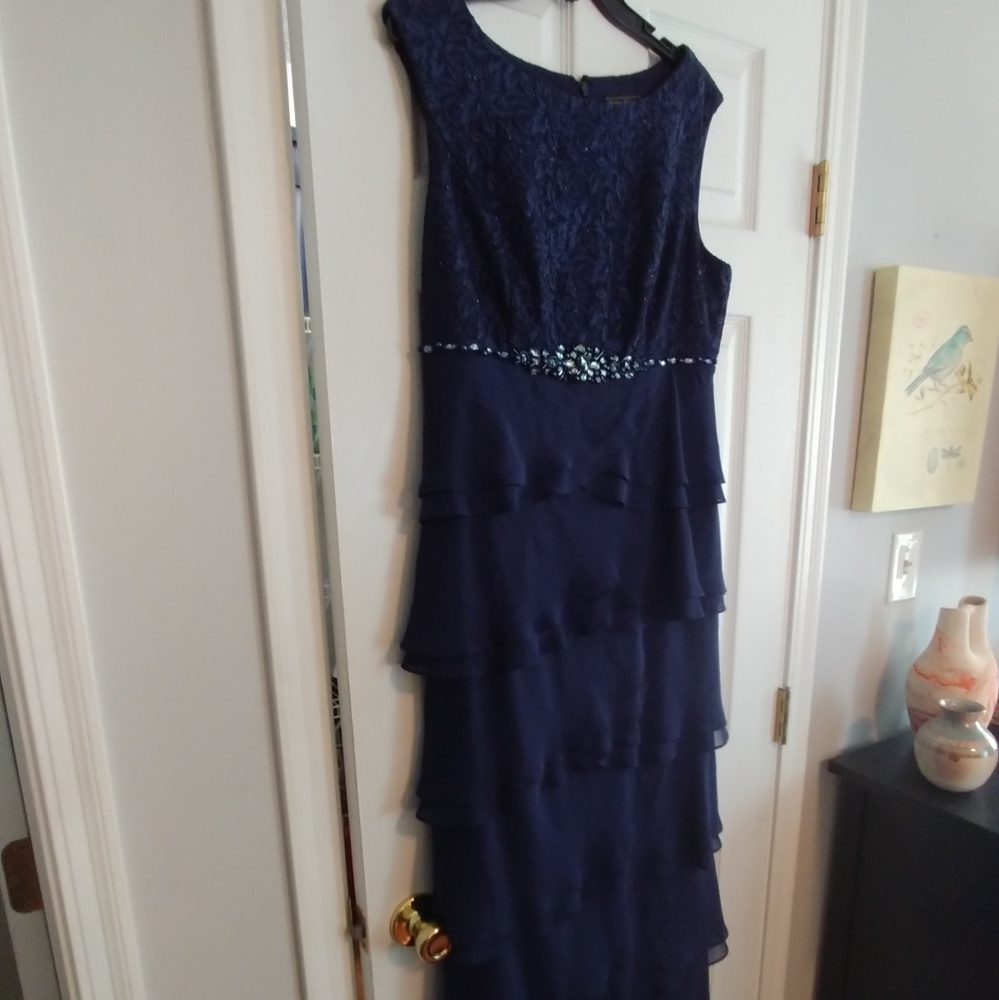 Jessica Howard High Waisted Long Formal Dress